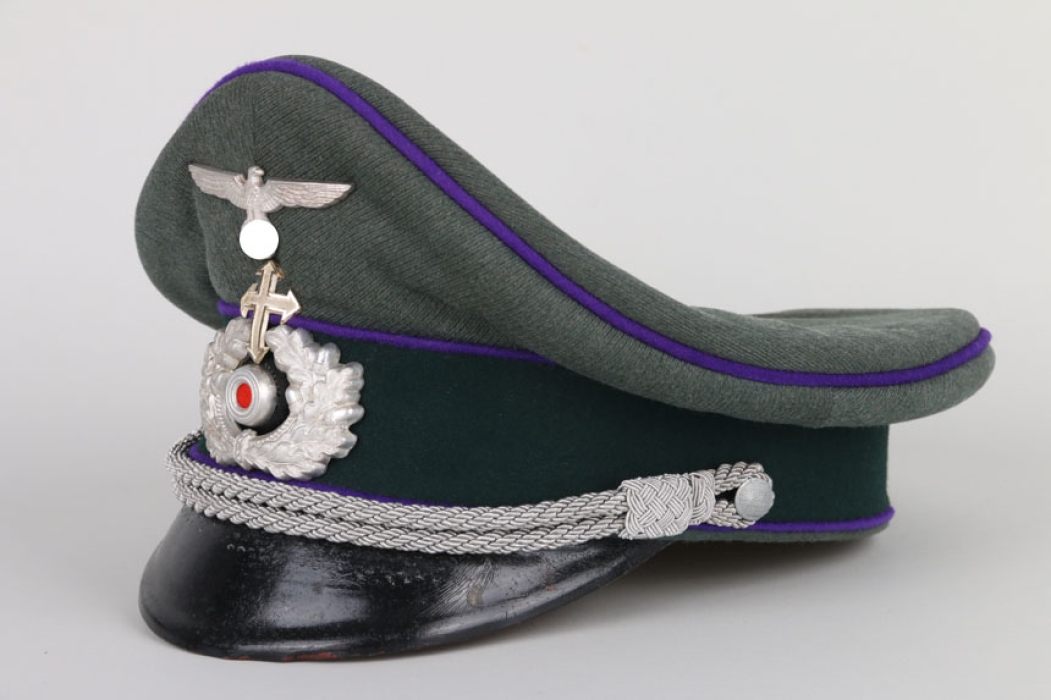 Heer visor cap for a Kriegspfarrer 