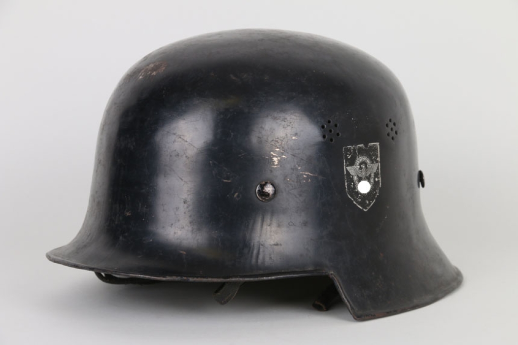 Firebrigade helmet - unusual 