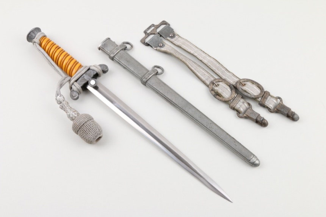 Heer officer's dagger with hangers & knot 