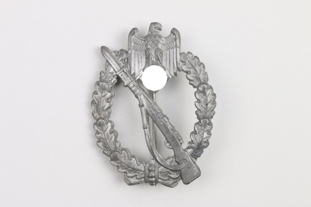 Infantry Assault Badge in silver - L/10