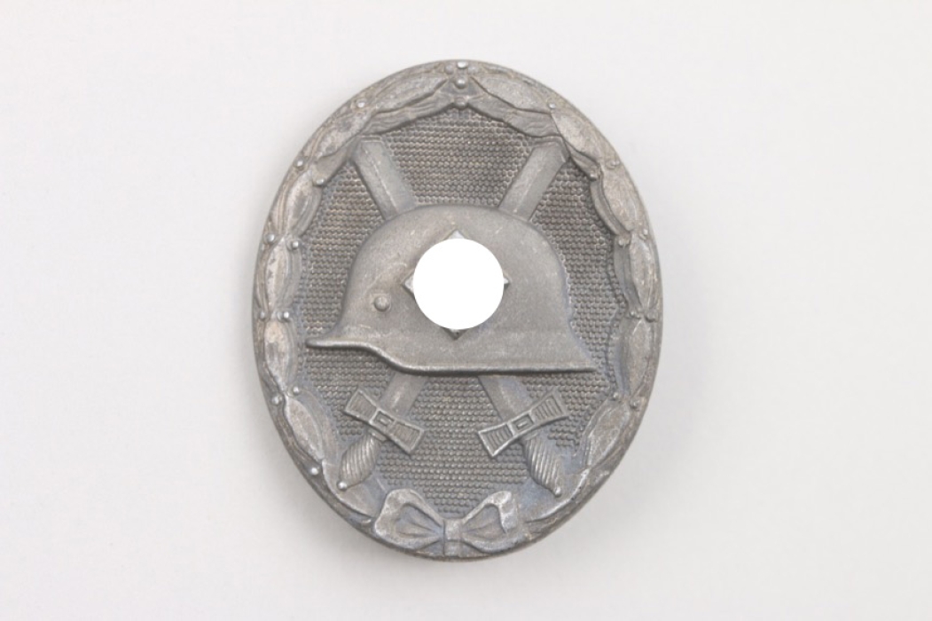 Wound Badge in silver L/56 marked