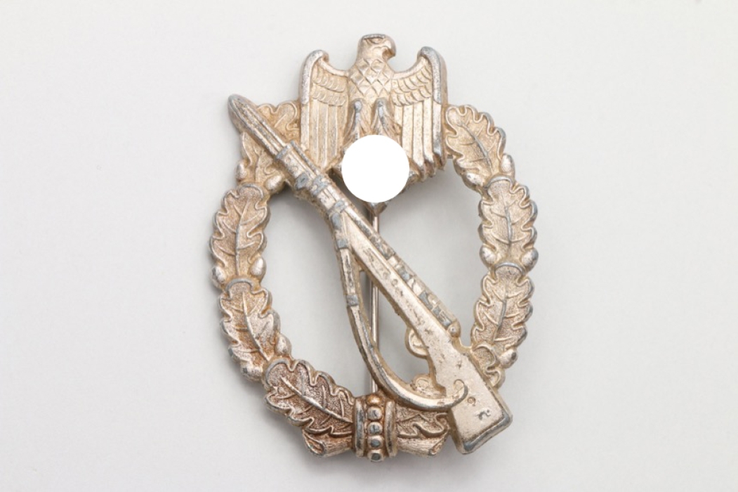 Infantry Assault Badge in silver
