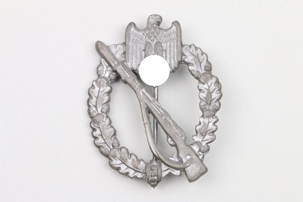 Infantry Assault Badge in silver - "3" (Assmann)