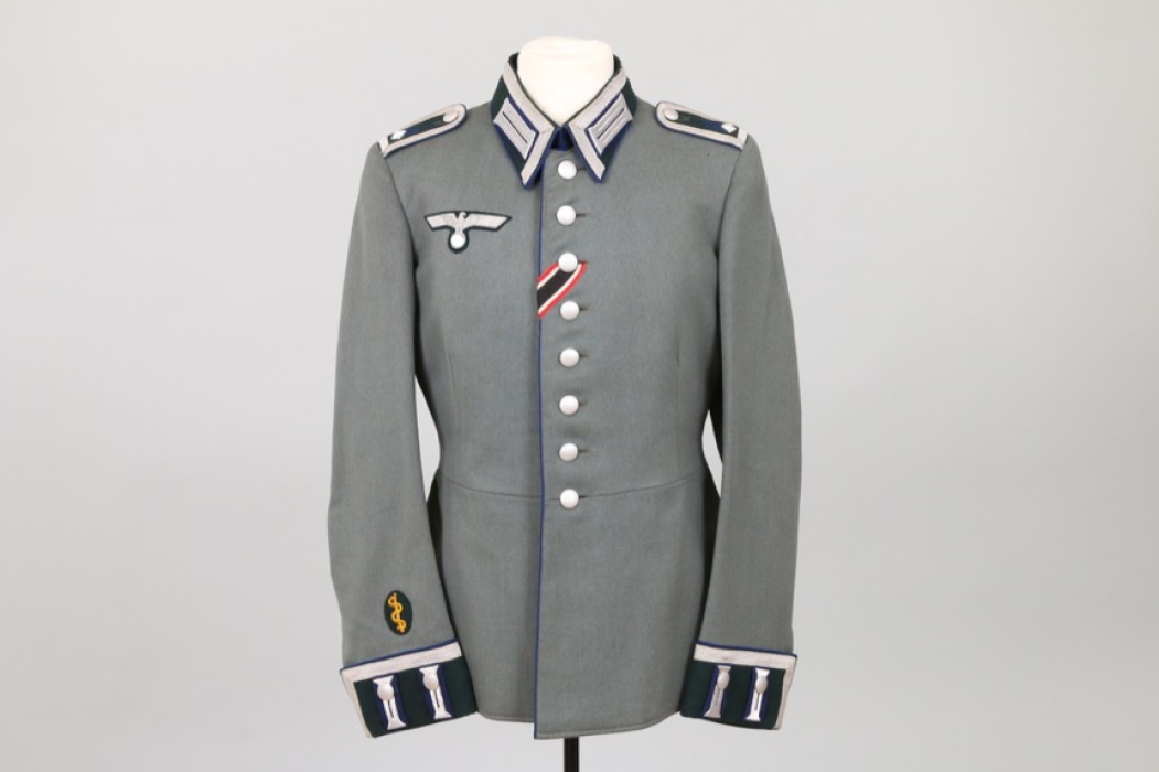 Inf.Rgt.42 medical parade tunic for a Feldwebel