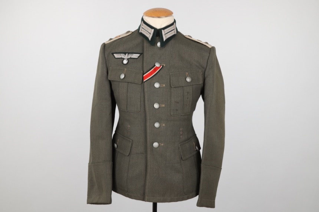 Heer Inf.Rgt.42 field tunic for an Oberleutnant