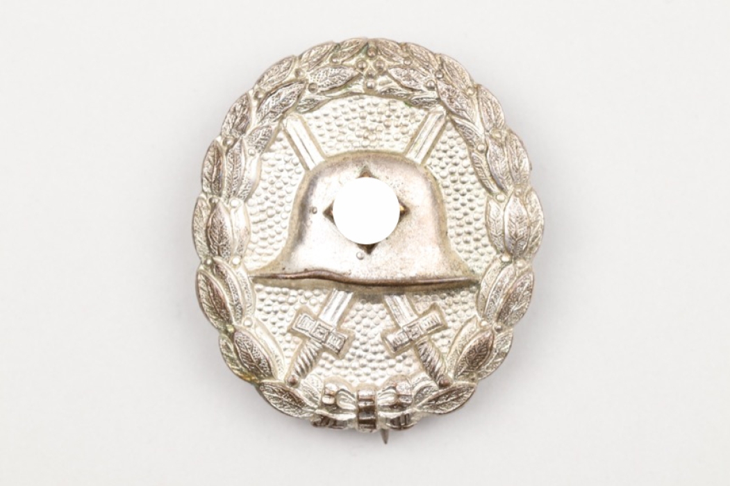 1st pattern Wound Badge in silver - hollow