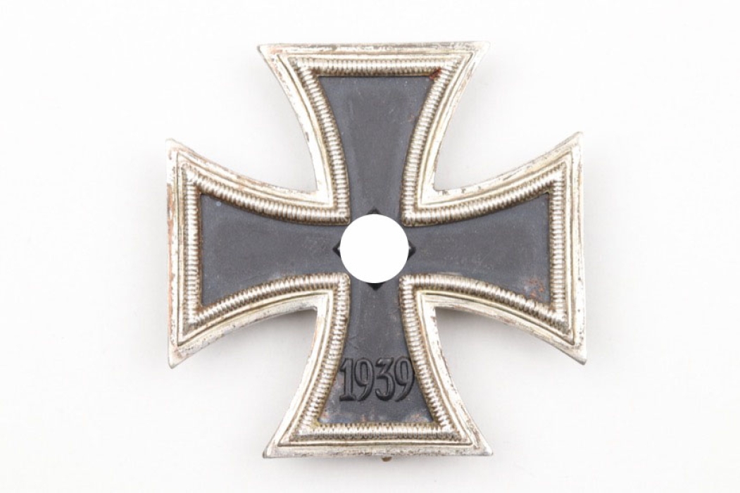1939 Iron Cross 1st Class - "straight 9"