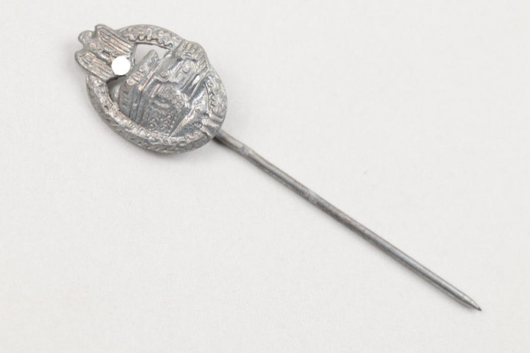 Tank Assault Badge in silver miniature pin