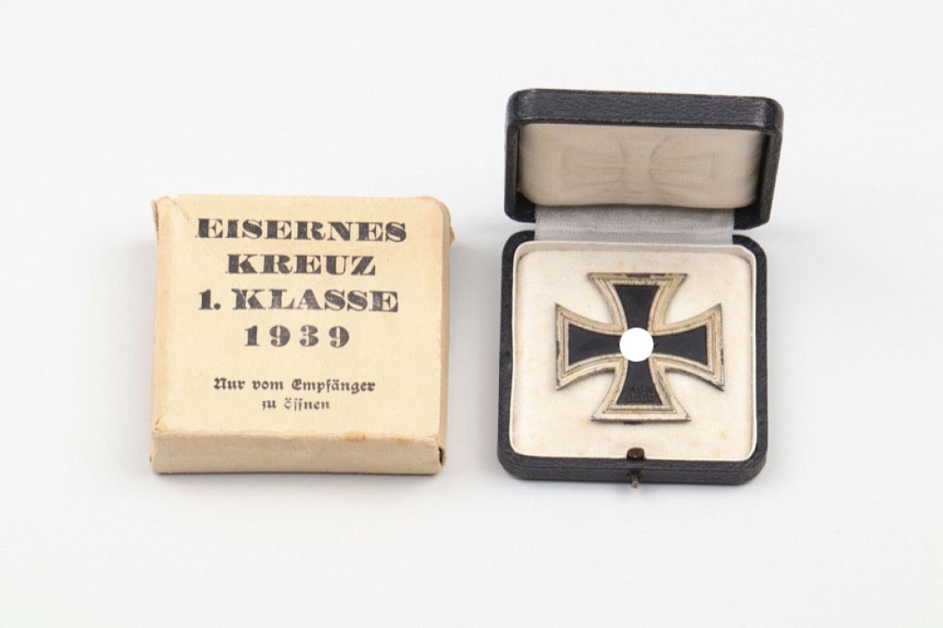 1939 Iron Cross 1st Class (100) in case + outer carton