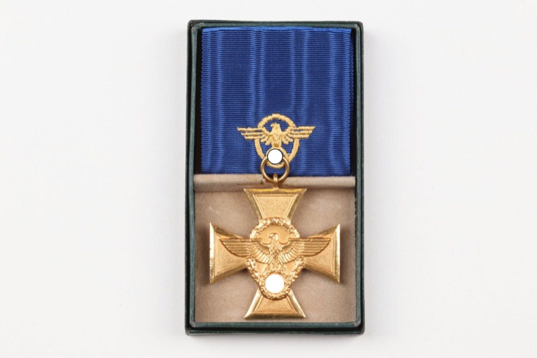 Police 25 years Long Service Award in case
