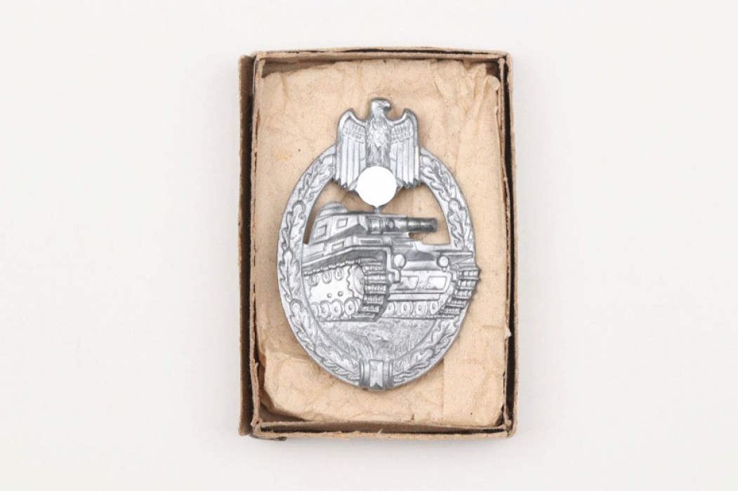 Tank Assault Badge in silver with case - Aurich
