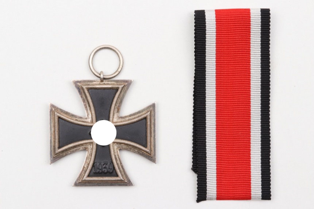 1939 Iron Cross 2nd Class - Walter & Henlein