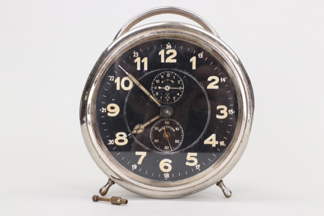 SS-Unterkunft alarm clock