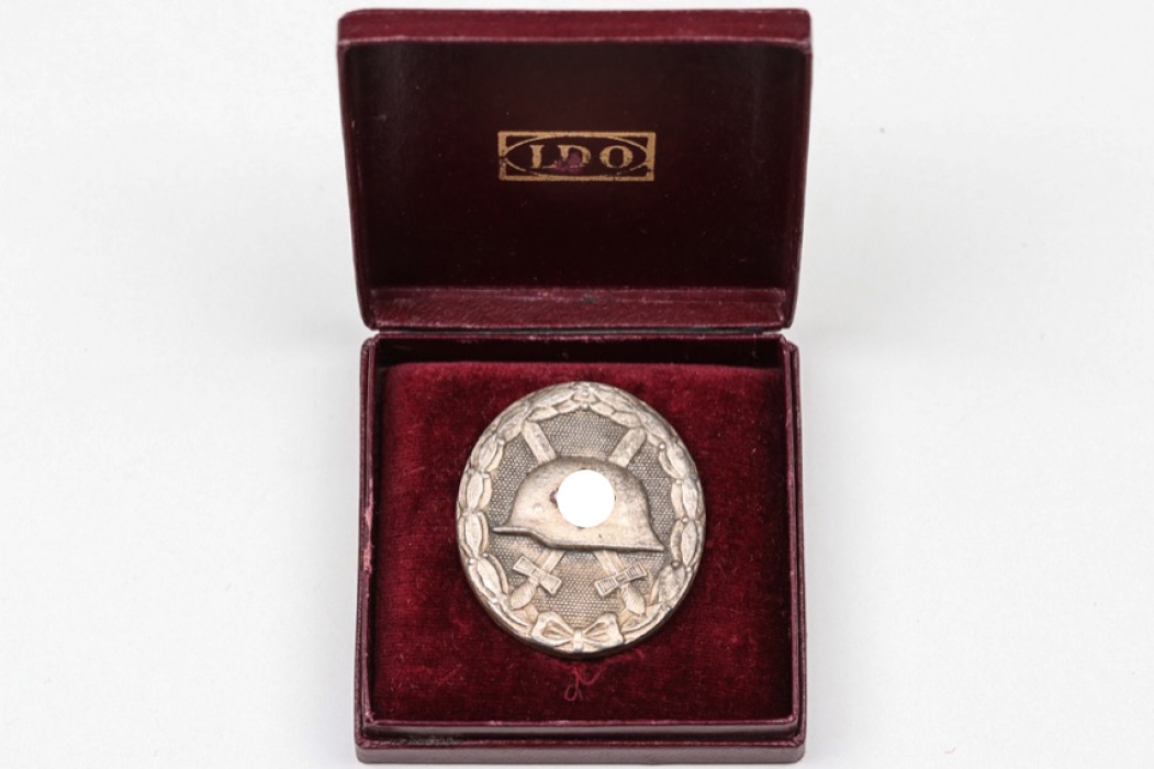 Wound Badge in silver (L/13) in LDO case
