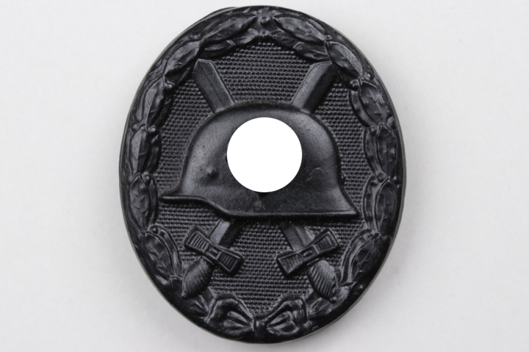 Wound Badge in black - 16