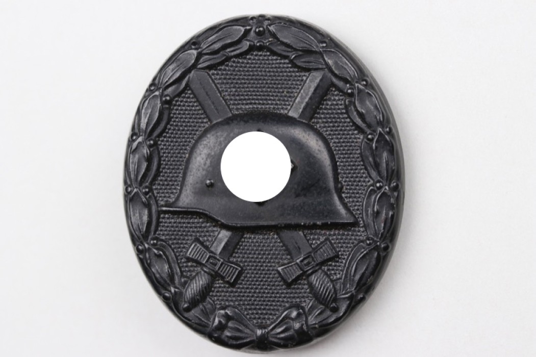 Wound Badge in black - 13