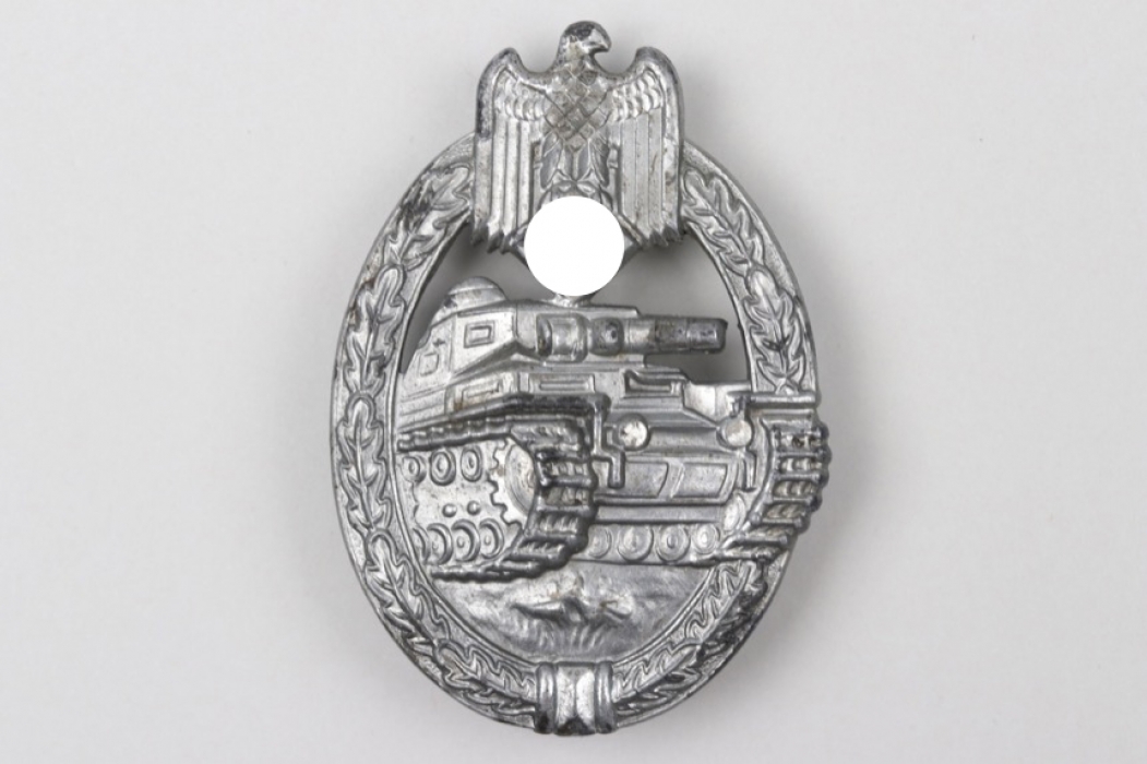 Tank Assault Badge in silver - Frank & Reif