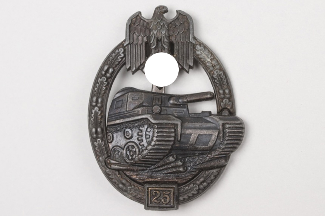 Tank Assault Badge in Bronze "25"- JFS