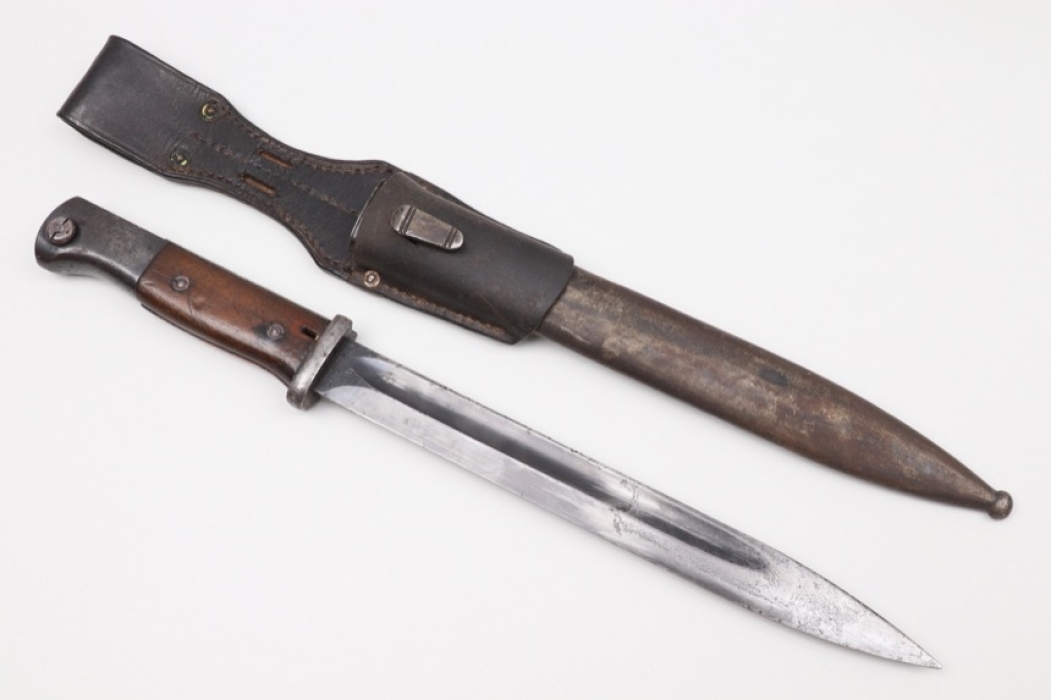 Wehrmacht combat bayonet 84/89 with frog