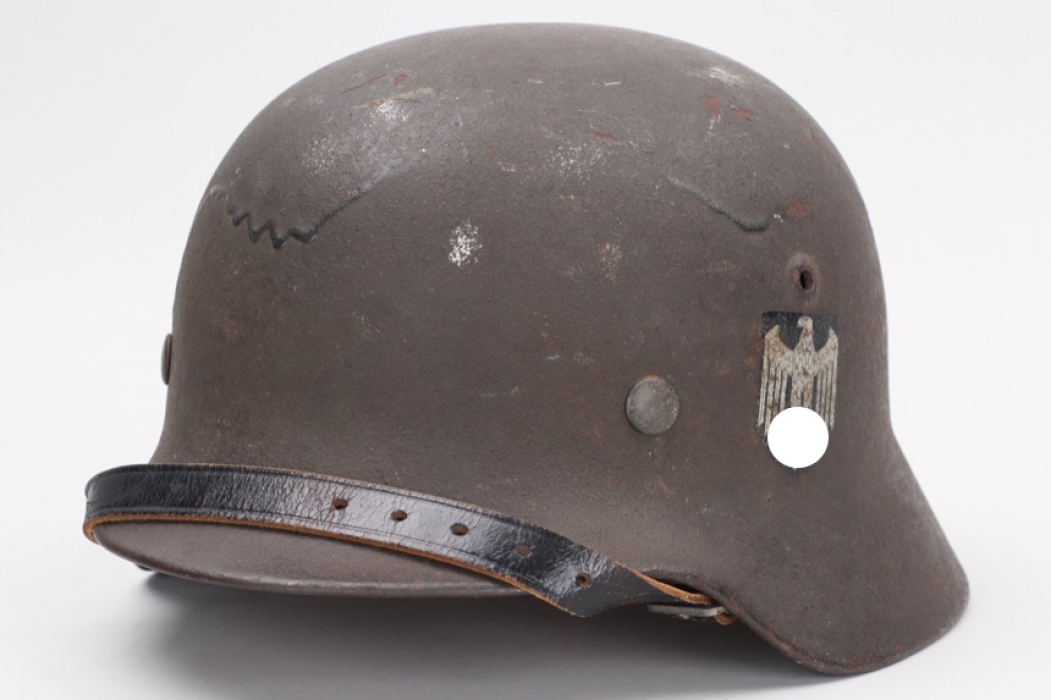 Heer M40 single decal helmet - "tears"