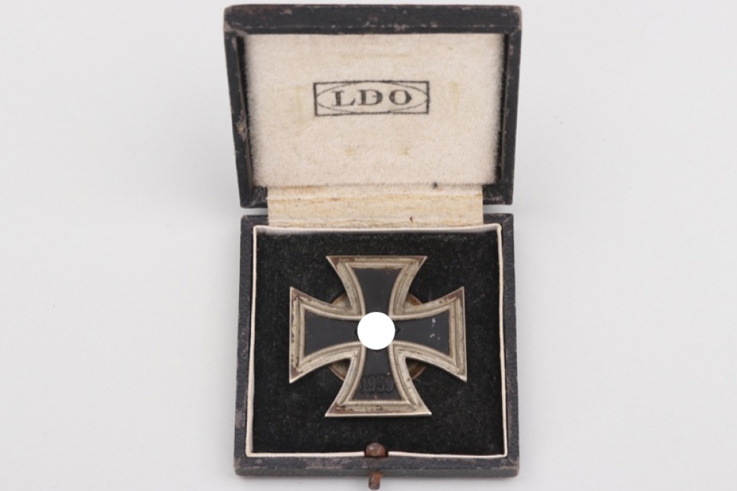 1939 Iron Cross 1st Class on screw-back with case - L/13