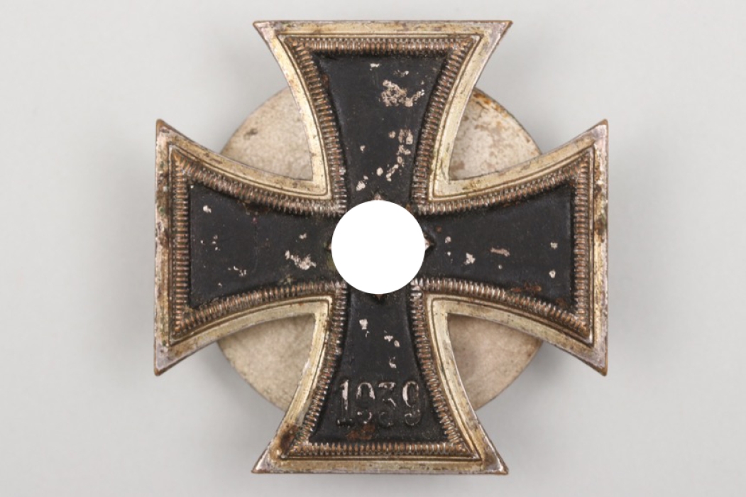 1939 Iron Cross 1st Class on screw-back - variant