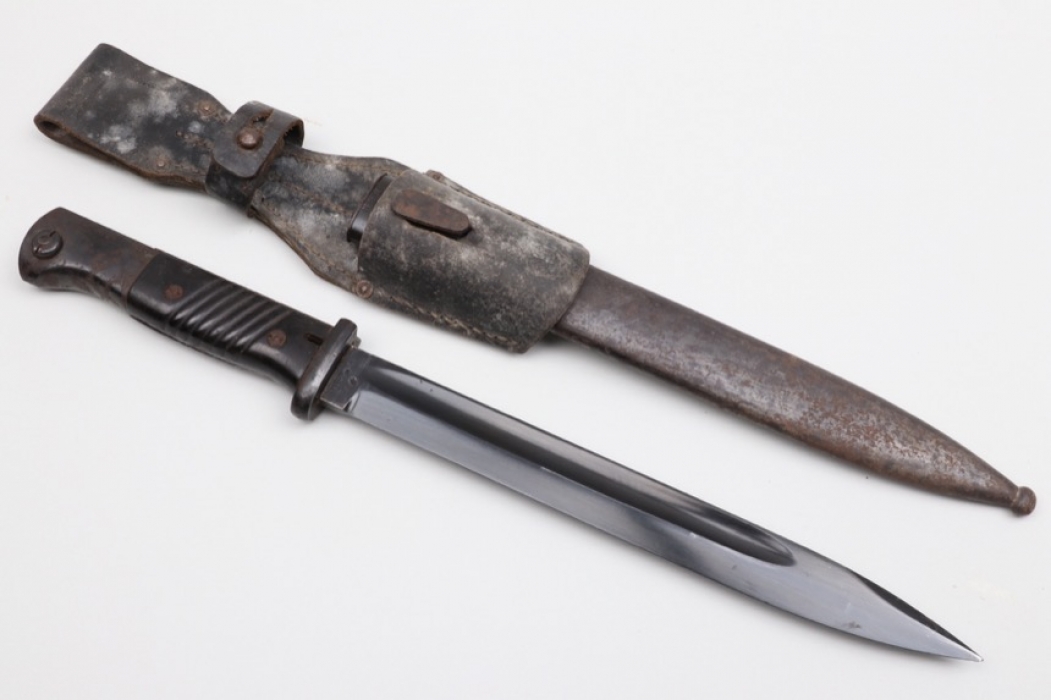 Wehrmacht field bayonet 84/98 with cavalry frog - number matching