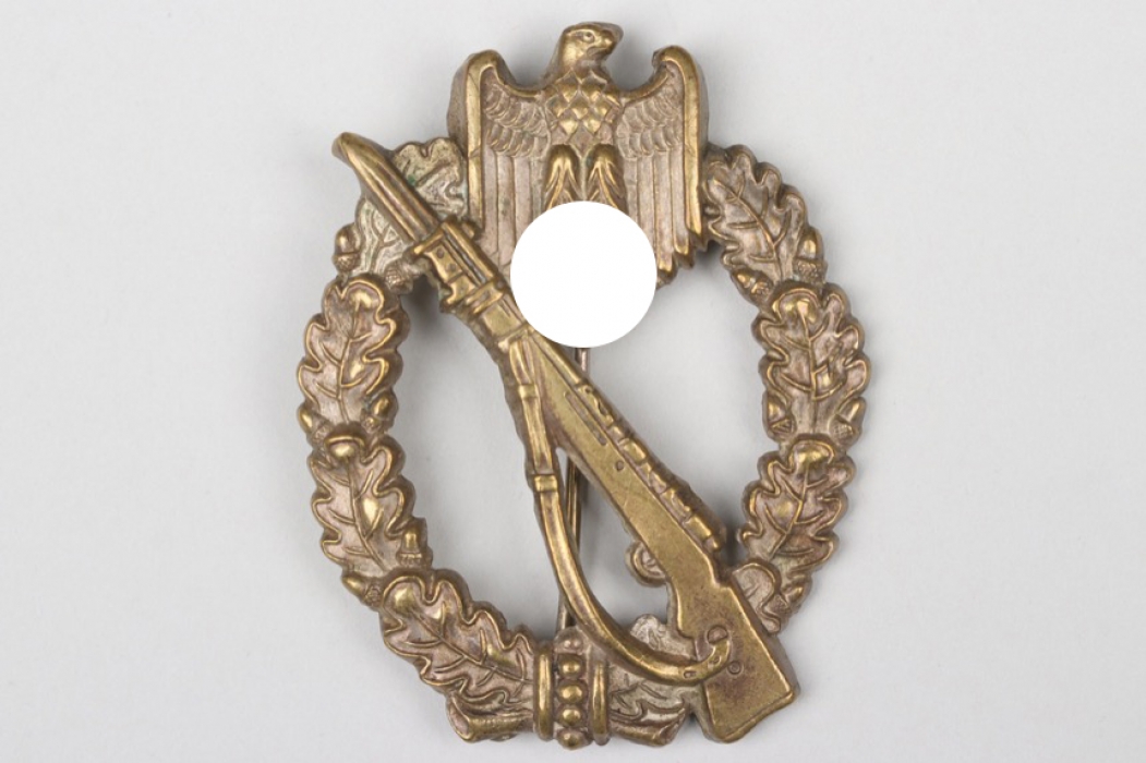 Infantry Assault Badge in silver (hollow) - tombak