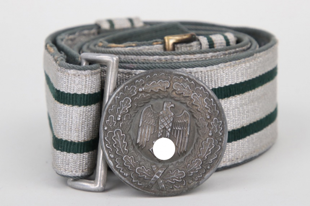 Heer officer's parade belt & buckle