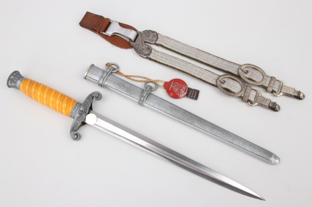 Heer officer's dagger with luxury hangers & maker's tag
