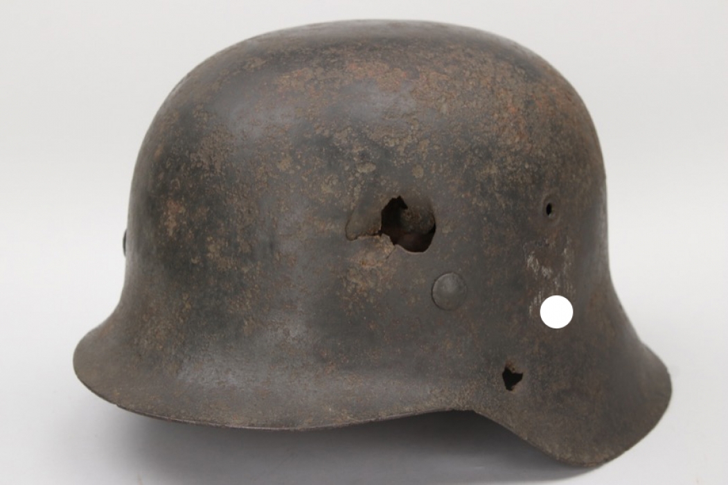 Heer M42 "battle damaged" single decal helmet