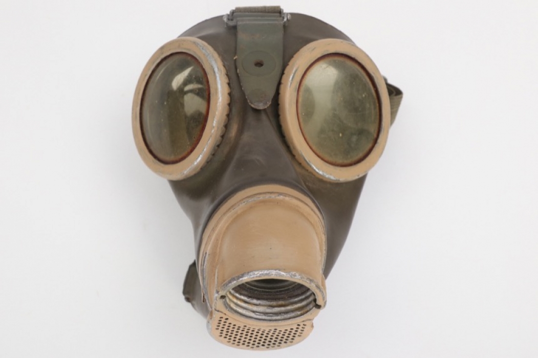 Wehrmacht tropical gas mask - bmw