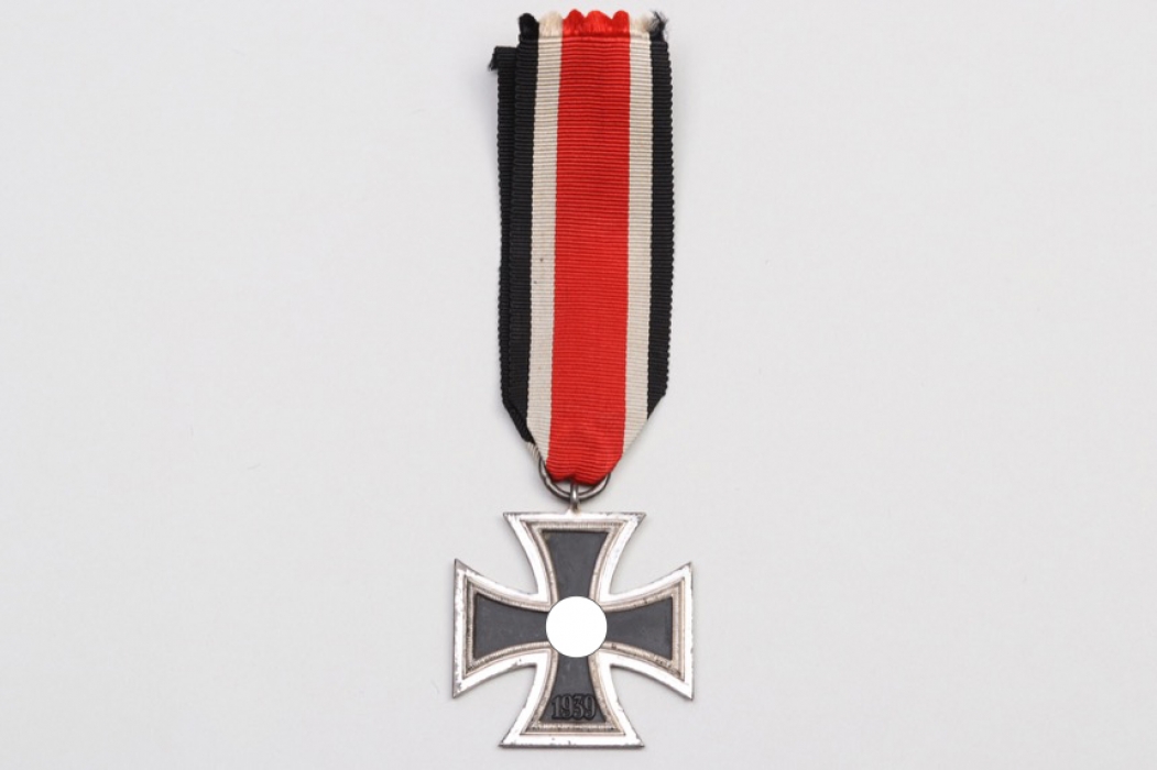 1939 Iron Cross 2nd Class & ribbon - 100