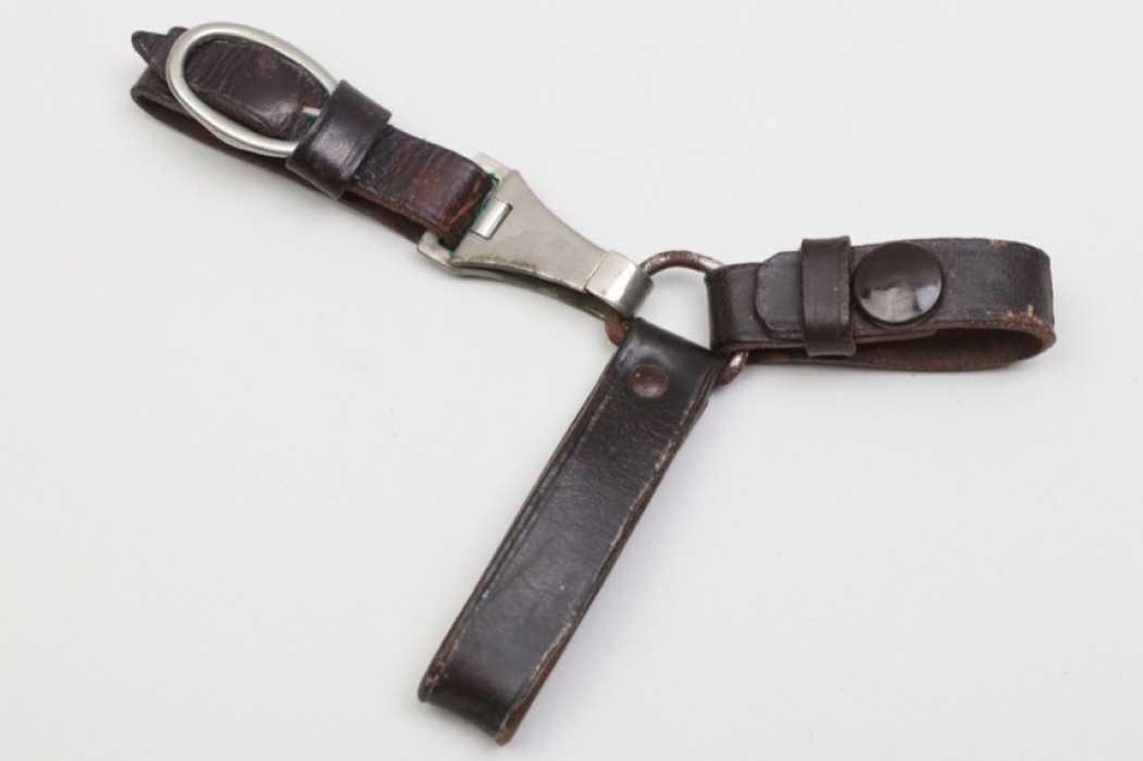 SA Service Dagger 3-piece leather hanger