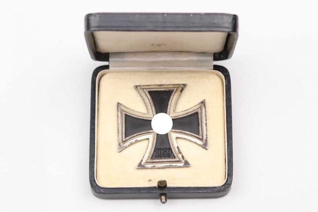 1939 Iron Cross 1st Class in case - L55