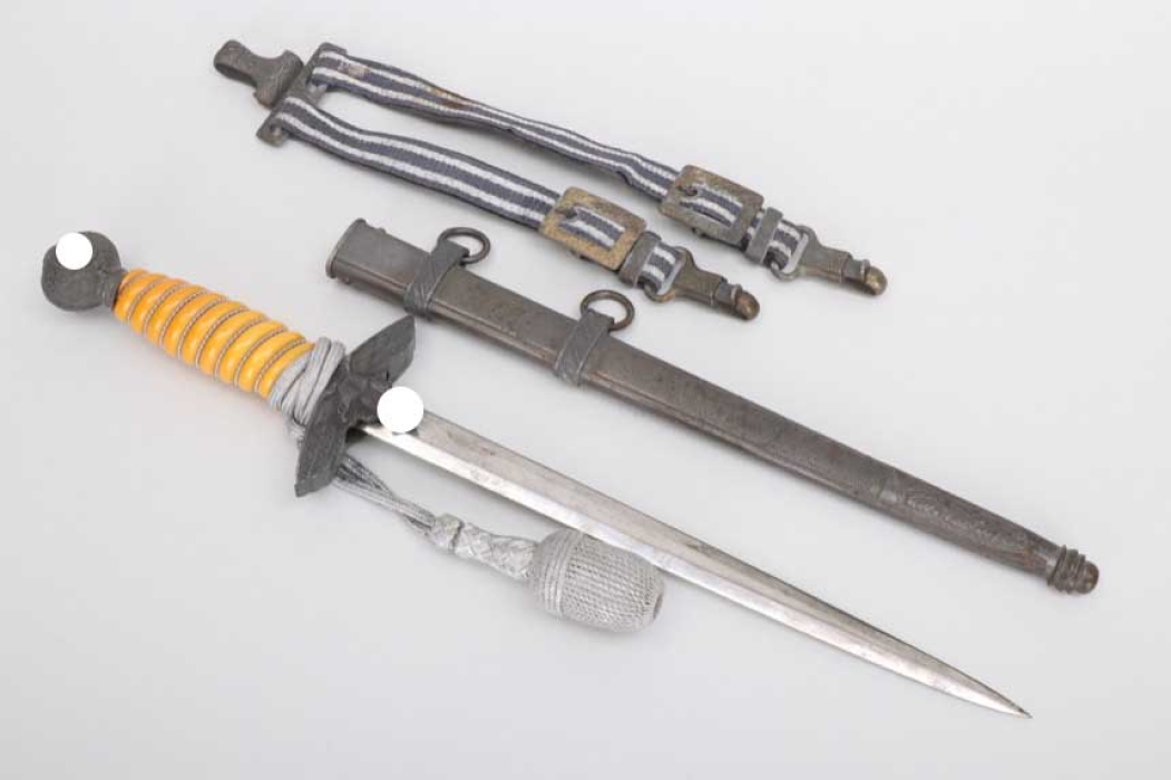 Luftwaffe officer's dagger with general's hangers & porteppe - PUMA