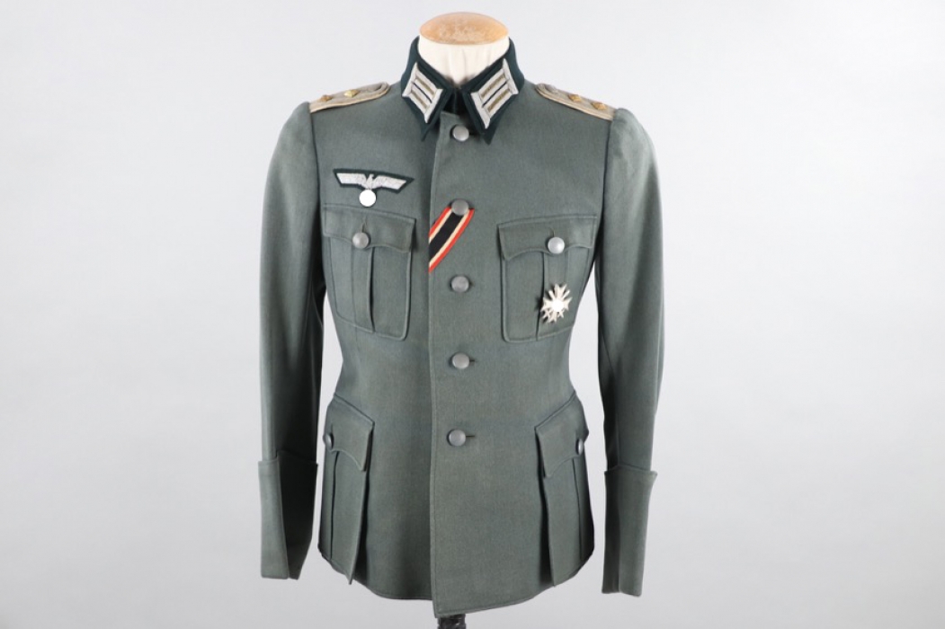 Heer Infanterie field tunic with War Merit Cross - Hauptmann (family consigned)