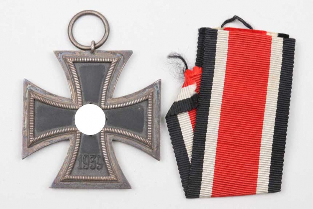1939 Iron Cross 2nd Class - Knight's Cross size