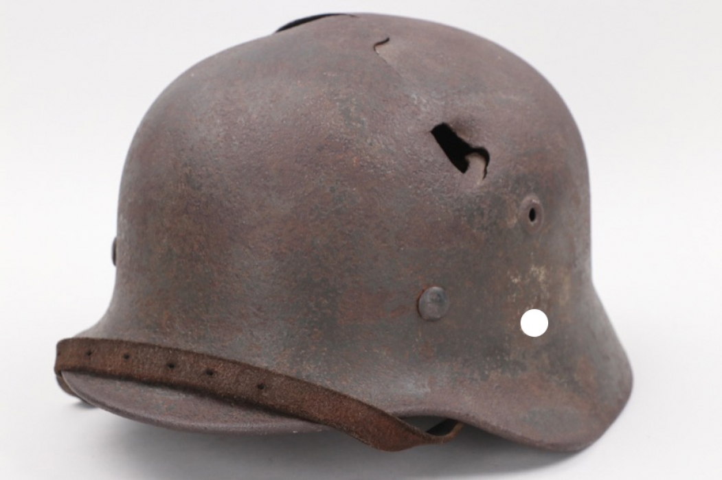Heer M40 single decal helmet - "battle damaged"