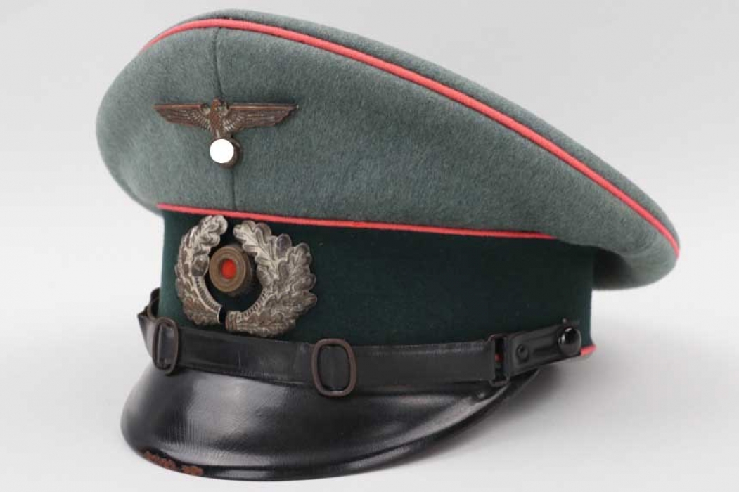 Heer S.R.2 Panzer visor cap EM/NCO to Schütze Erich Schulz