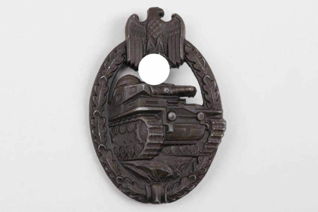 Tank Assault Badge in bronze - W.Deumer hollow zinc