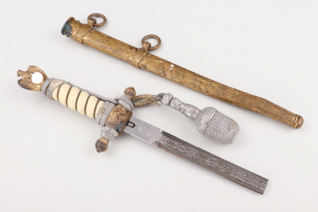 Kriegsmarine officer's dagger with portepee - Eickhorn