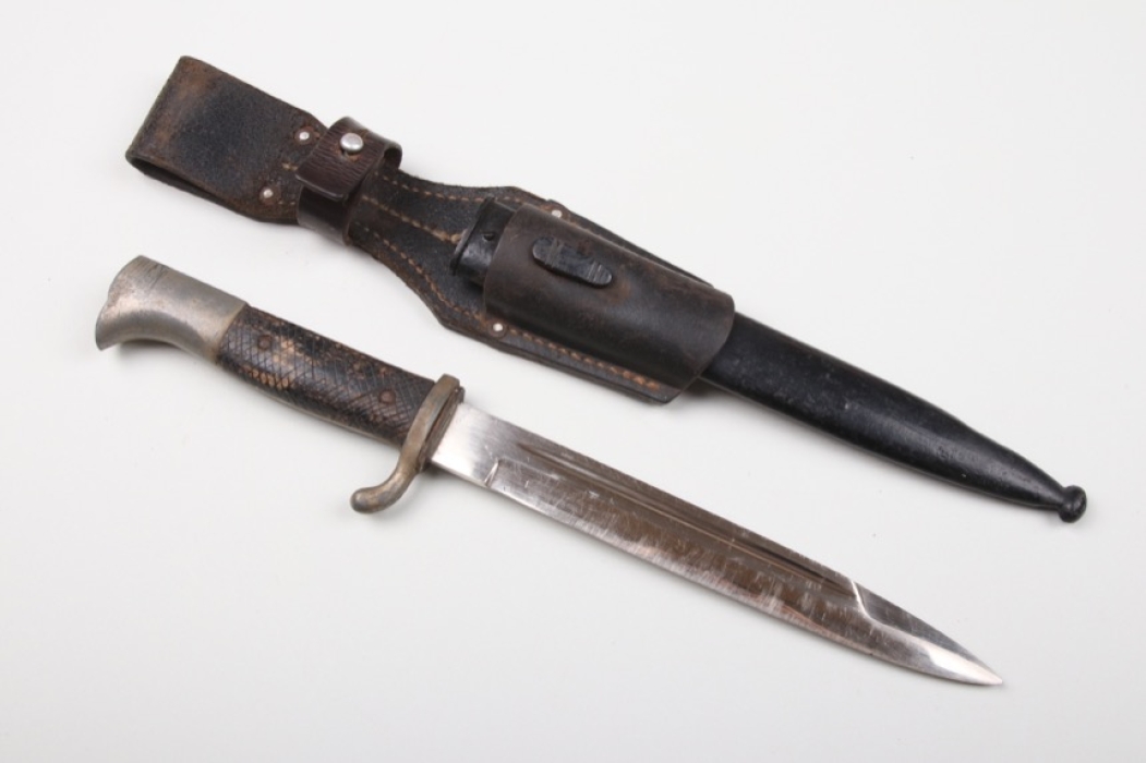 Early Wehrmacht/Reichswehr bayonet KS 98 with frog