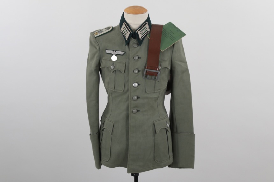 Heer Civil Servant's officer's field tunic with belt