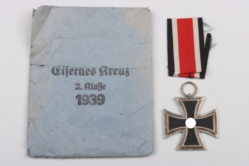 Crimea combatant - 1939 Iron Cross 2nd Class with bag of issue