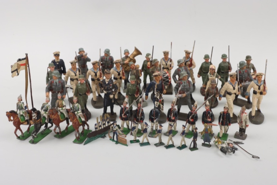Lot of Elastolin & Lineol figures + tin soldiers