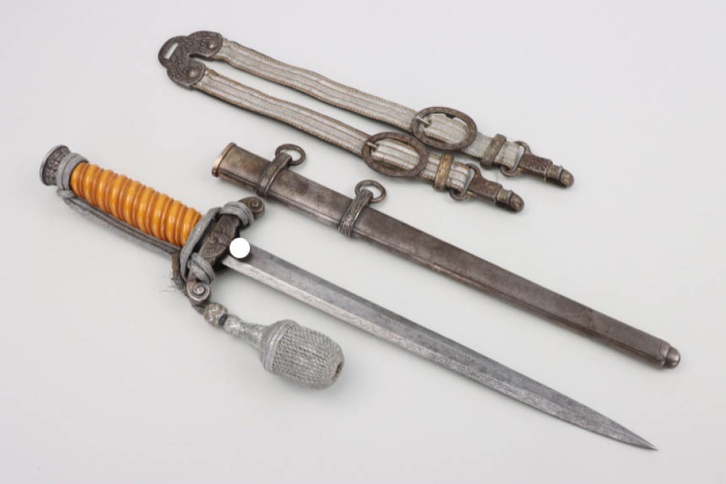 Heer officer's dagger with Damascus blade and hangers + portepee