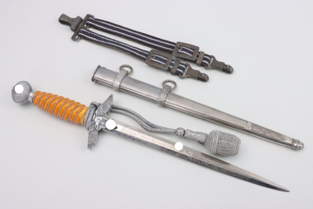 Luftwaffe etched officer's dagger with hangers & portepee - Voos
