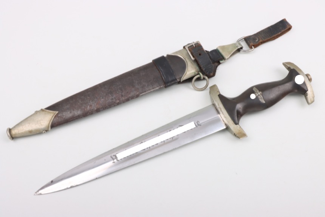 Early M33 SS Service Dagger "III" with vertical hanger - Klaas