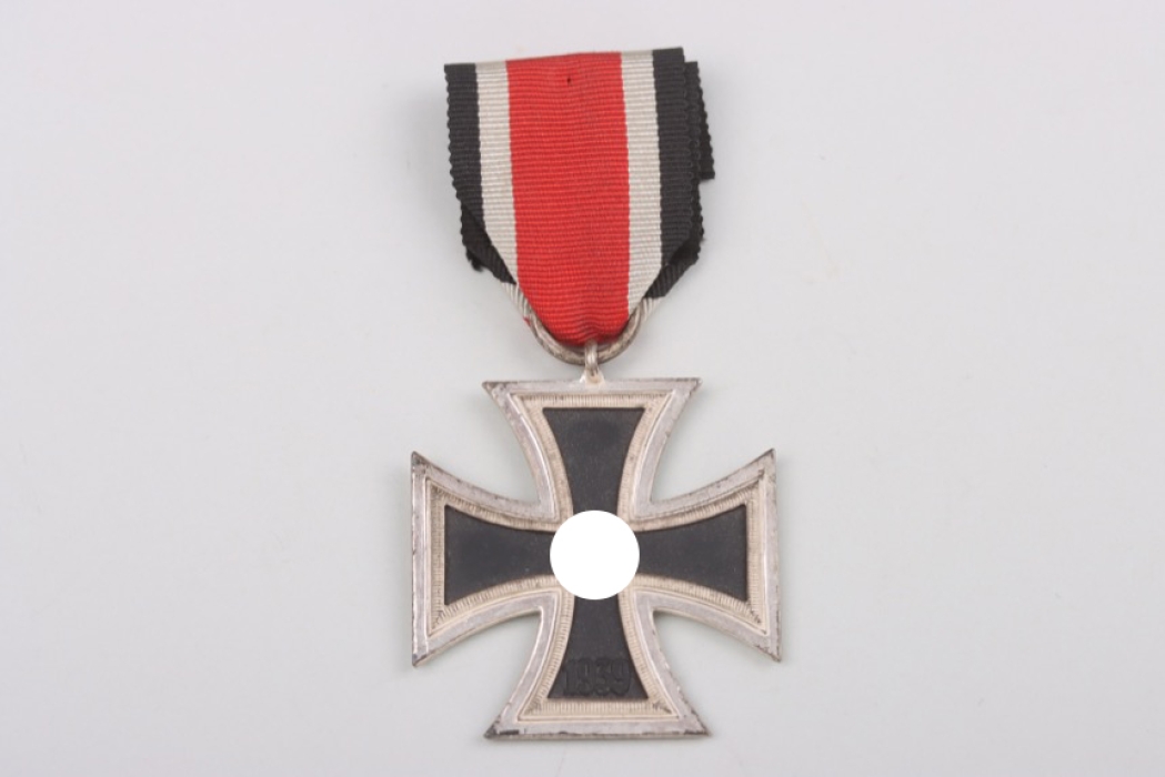 Lt. Petersen - 1939 Iron Cross 2nd Class - 100